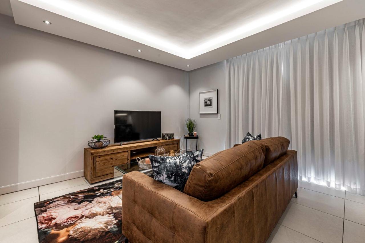 306 The Chelsea, Green Point
